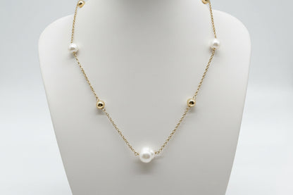Elegant Pearl Necklace made of 925 Silver – 18K Gold Plated