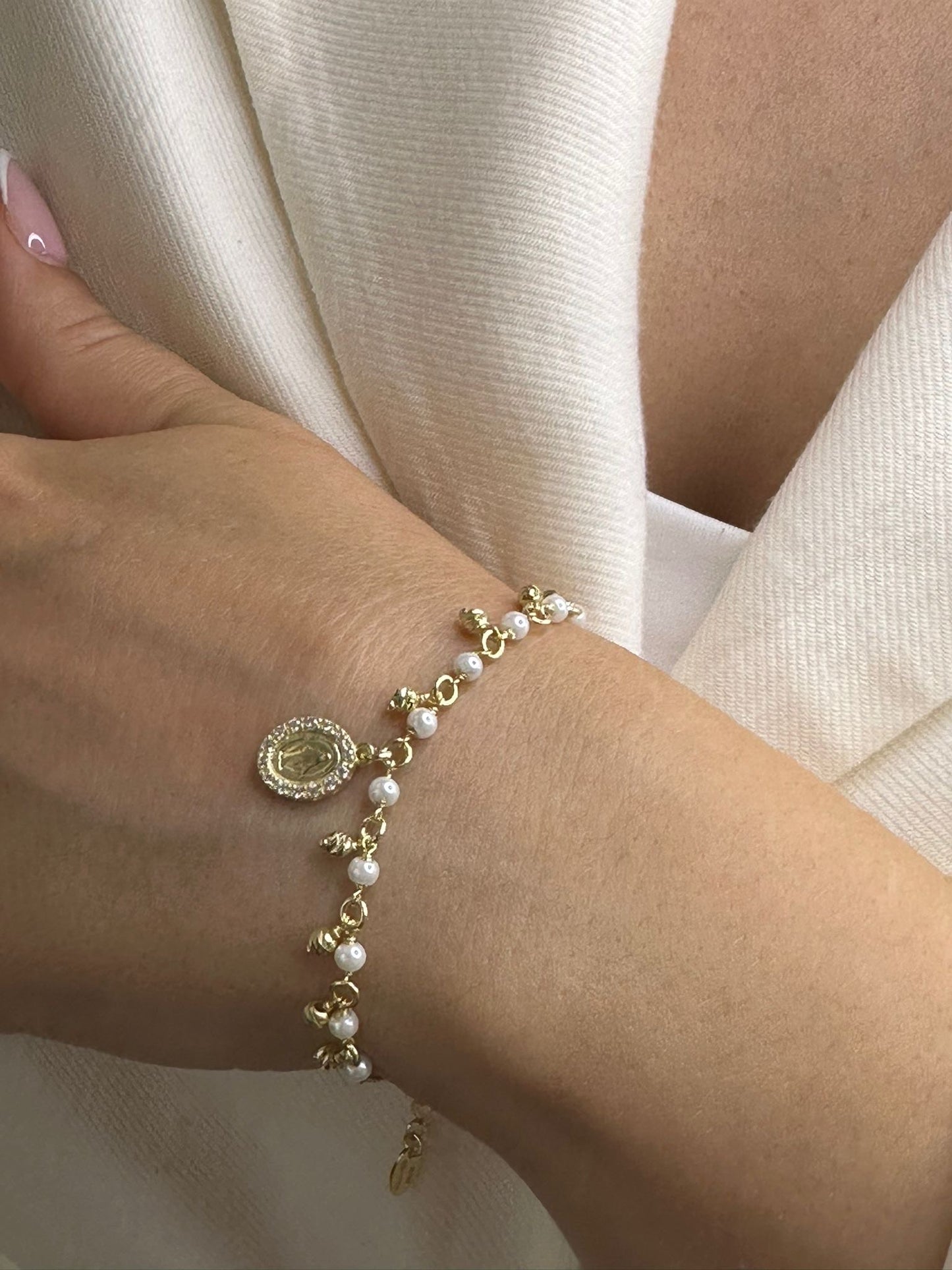 Perlen Armband mit wundertätiger Medaille – 925 Silber mit 18K Vergoldung, Damen Schmuck, verstellbar 17–20 cm
