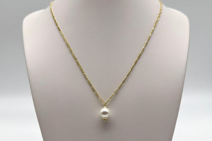 Fine Pearl Necklace made of 925 Sterling Silver with 18K Gold Plating