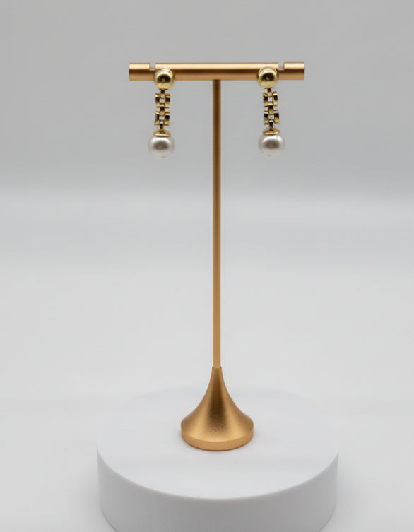 Pearl earrings made of 925 sterling silver with 18K gold plating