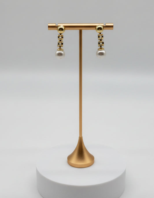 Pearl earrings made of 925 sterling silver with 18K gold plating