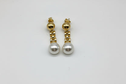 Pearl earrings made of 925 sterling silver with 18K gold plating