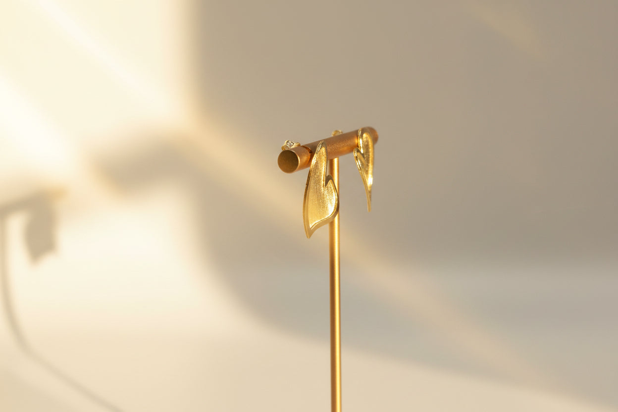 18K Gold Plated Heart Earrings Made of 925 Sterling Silver - Modern & Elegant