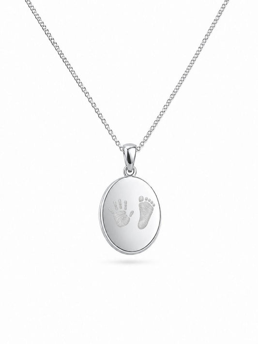 Personalisierte Gravurhalskette Handabdruck Fußabdruck Anhänger oval 12x15 mm 925 Silber Rhodiniert